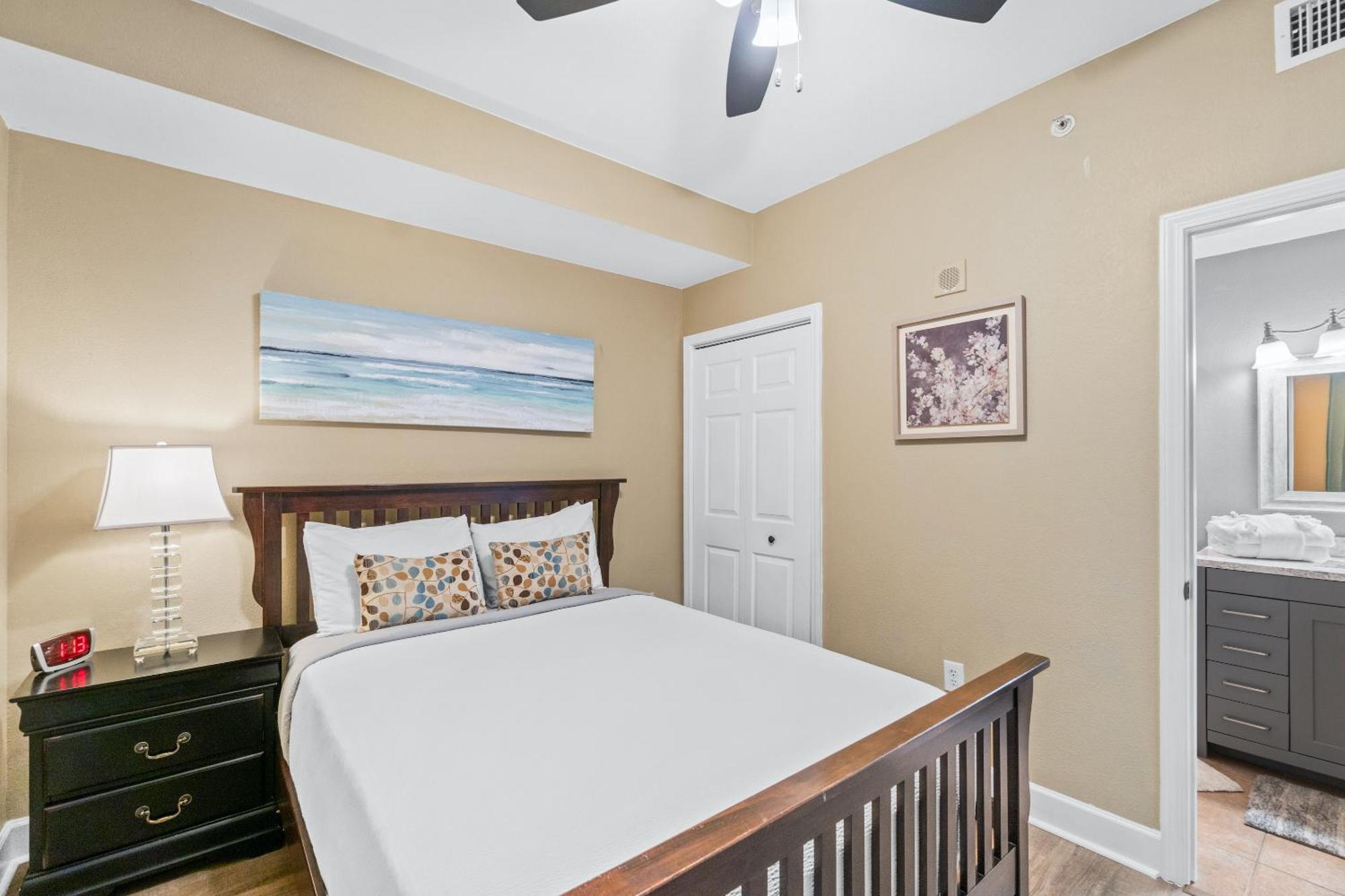 Tidewater Beach Resort By Panhandle Getaways Panama City Beach Room photo