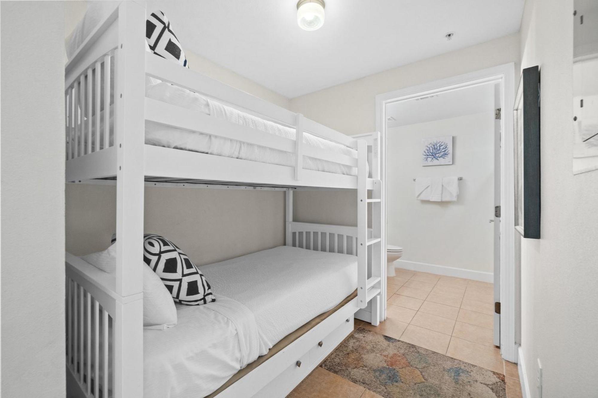 Tidewater Beach Resort By Panhandle Getaways Panama City Beach Room photo